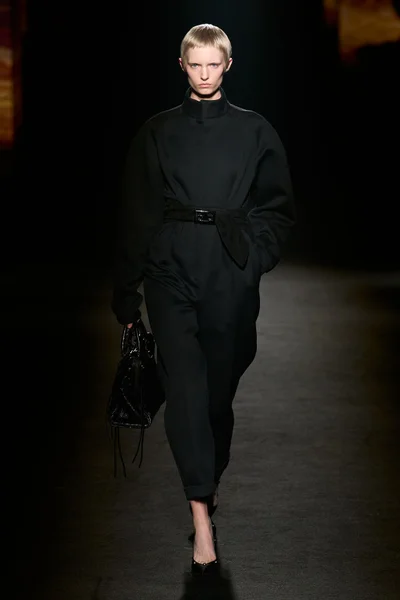 Look 5